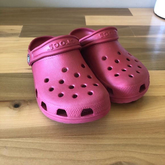 CROCS | Shoes | Red Classic Crocs W5 Y3 